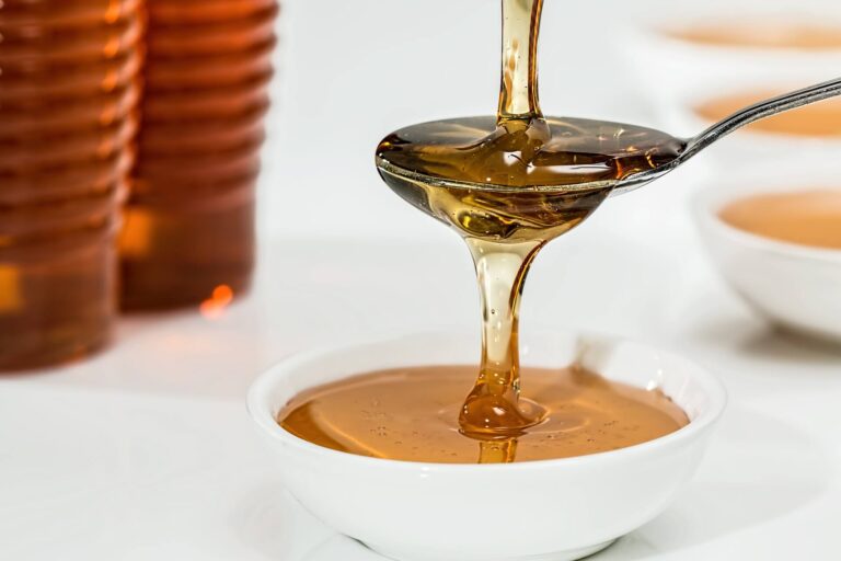 Honey Benefits, Nutrients, Uses and Side Effects
