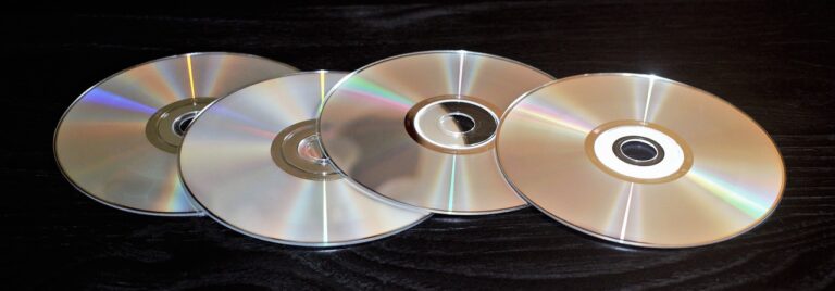 What is the Difference Between CD and DVD
