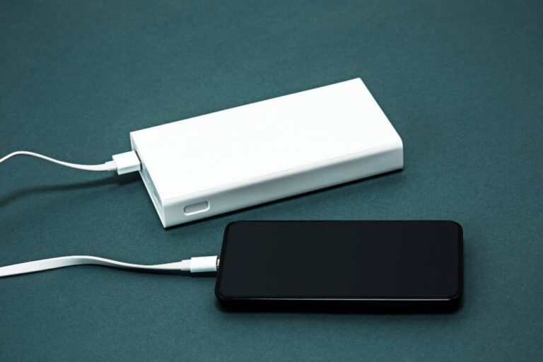 8 Best 10000mAh Power Banks in India for Mobile Phones to Buy